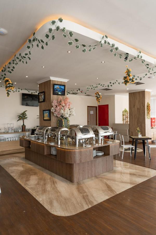 Hotel Goldvitel Surabaya