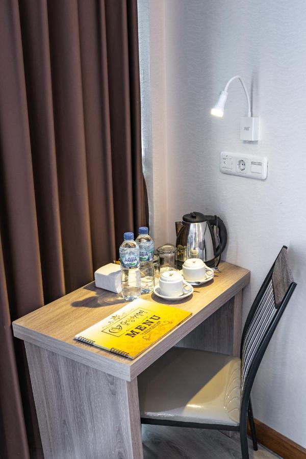 Hotel Goldvitel Surabaya