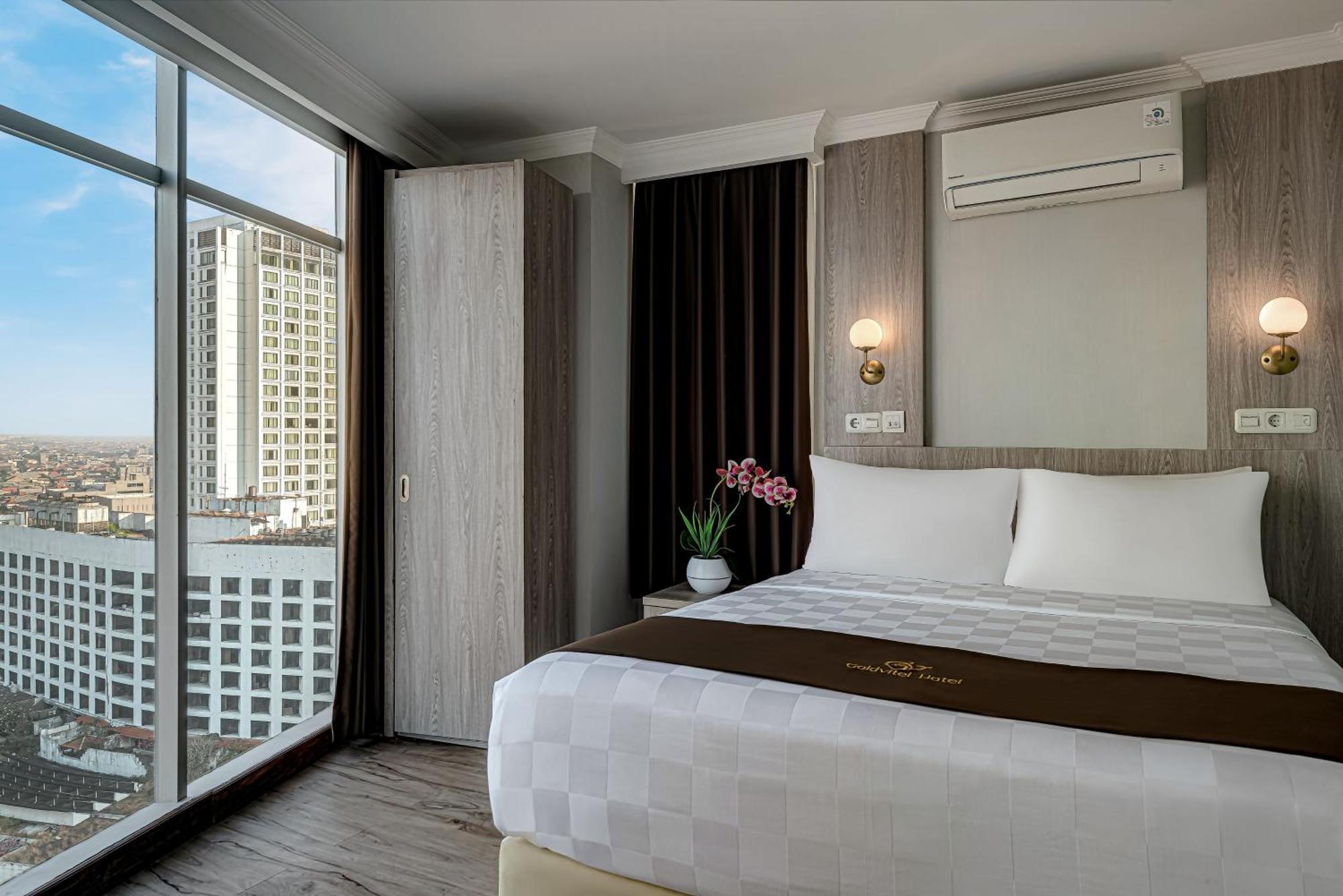 Hotel Goldvitel Surabaya